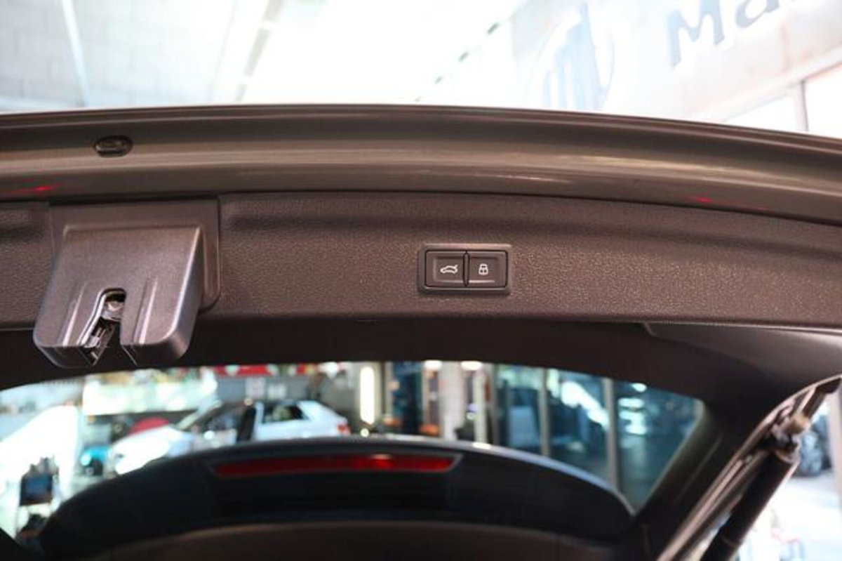 Audi Q3 40 TDI quattro S tronic Business (13)