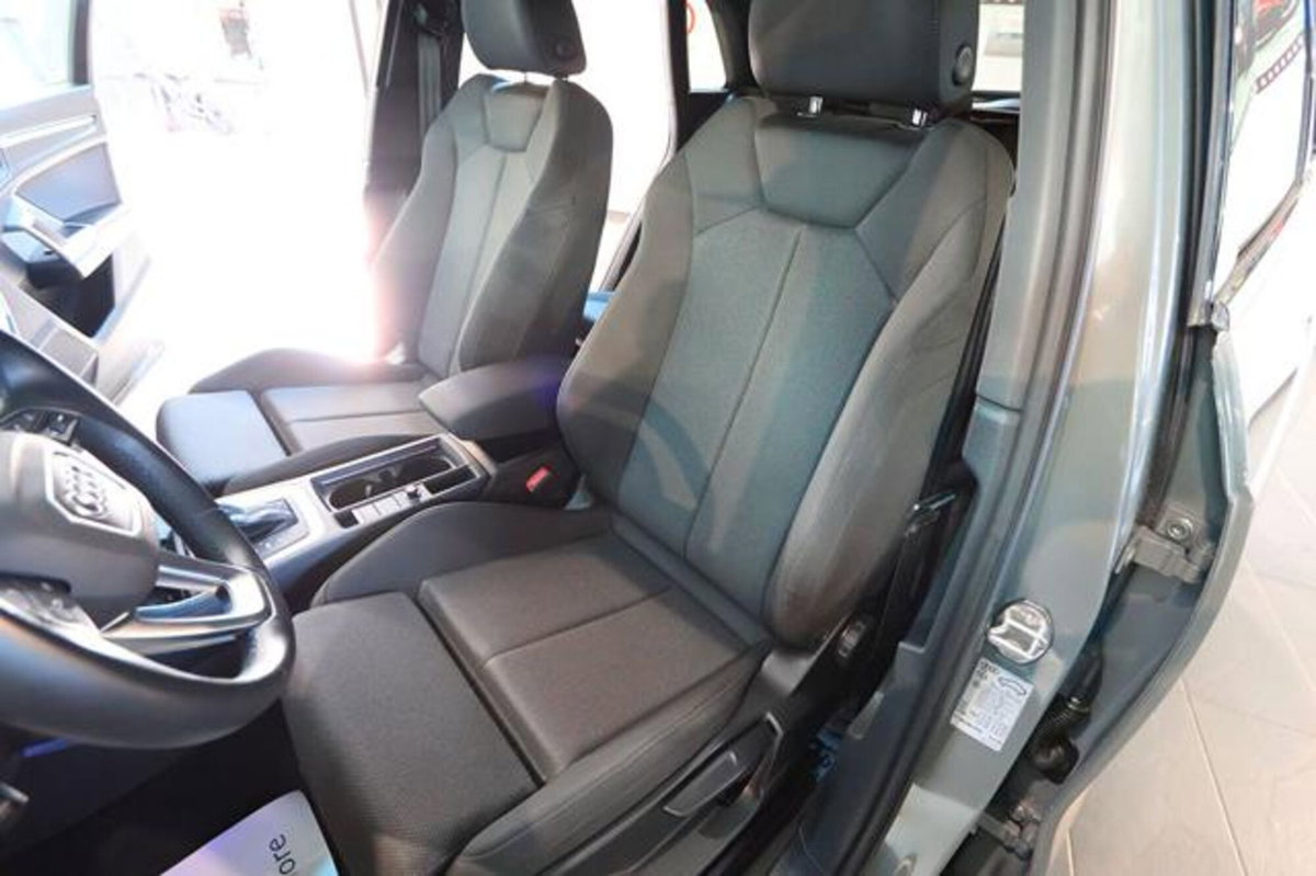 Audi Q3 40 TDI quattro S tronic Business (18)