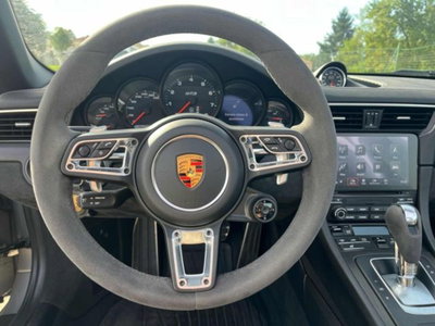 Porsche 911 Cabrio 3.0 Targa 4 GTS (10)
