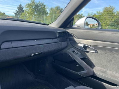 Porsche 911 Cabrio 3.0 Targa 4 GTS (18)