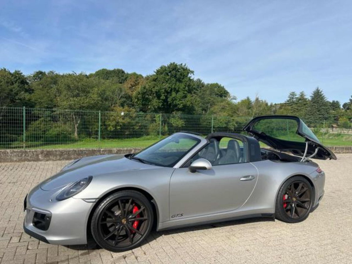 Porsche 911 Cabrio 3.0 Targa 4 GTS (4)
