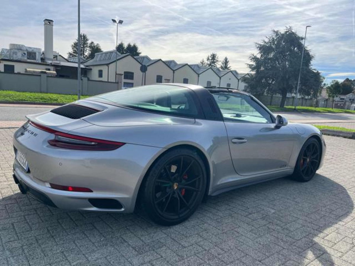 Porsche 911 Cabrio 3.0 Targa 4 GTS (7)