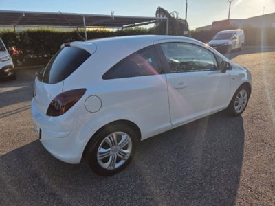 Opel Corsa 1.2 3 porte Edition (4)
