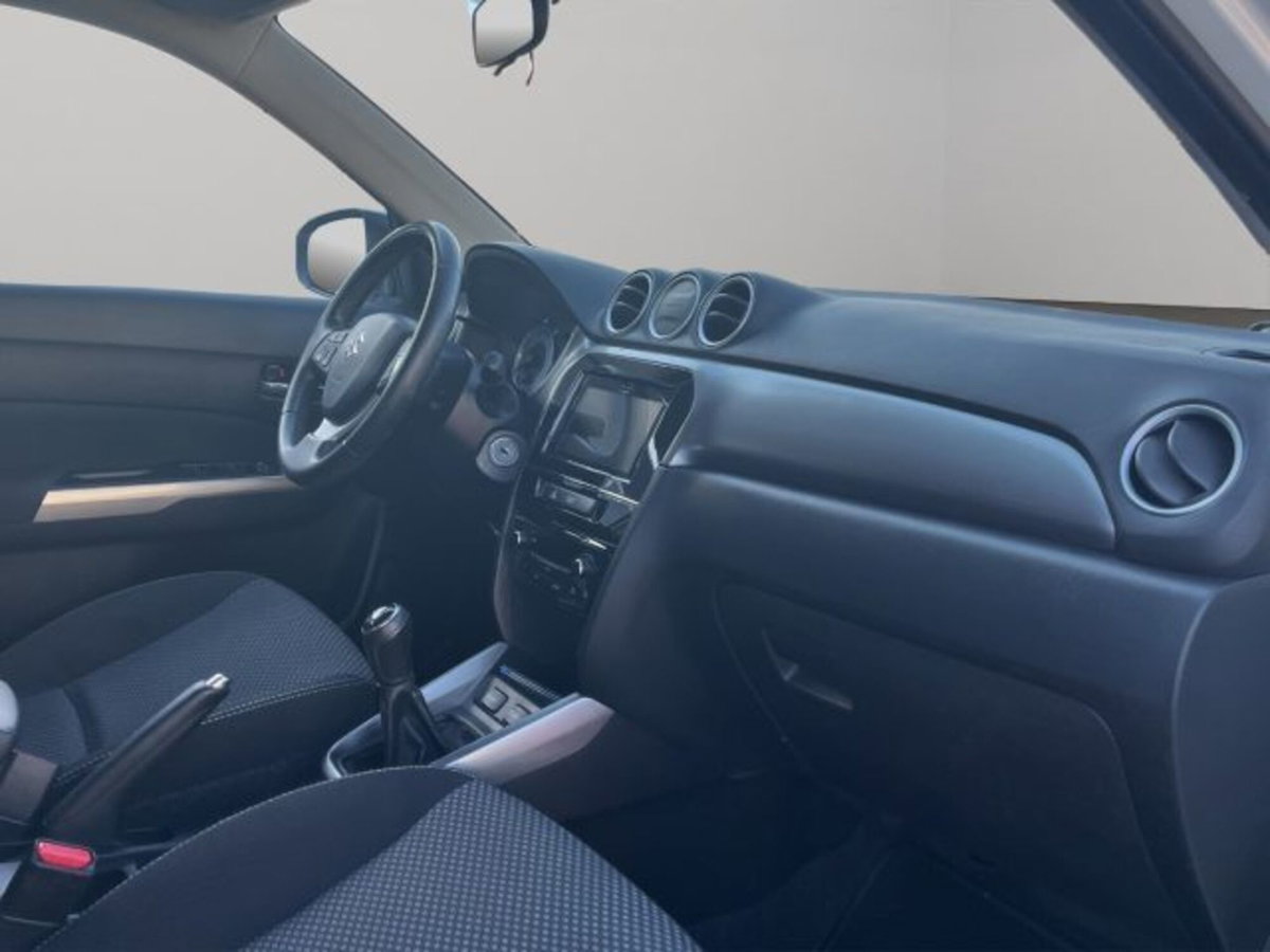 Suzuki Vitara 1.0 Boosterjet Katana (9)
