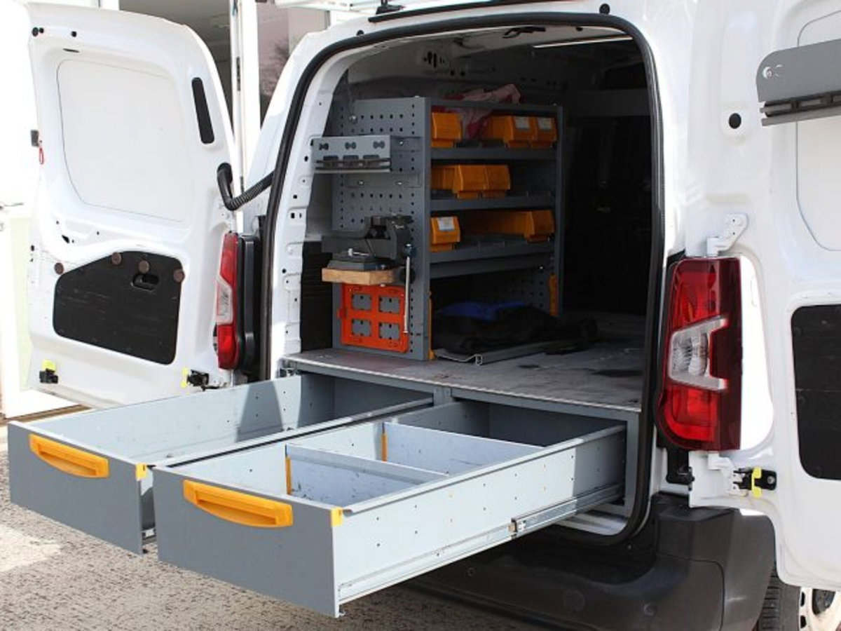 Opel Combo Furgone Cargo 1.5 Diesel 100CV S&S PC 650kg Edition (5)