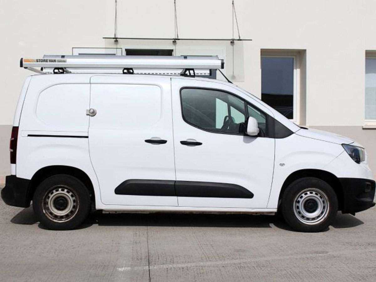 Opel Combo Furgone Cargo 1.5 Diesel 100CV S&S PC 650kg Edition (9)