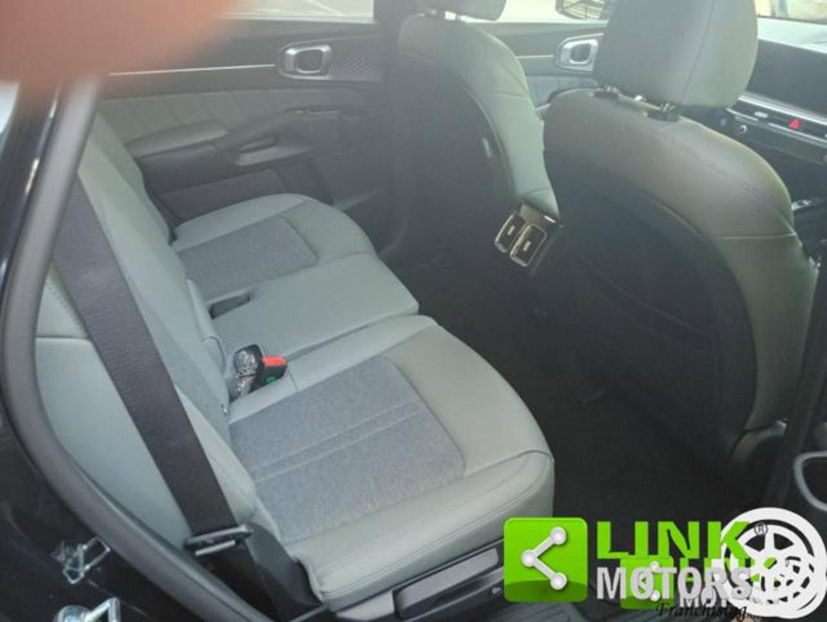 Kia Sorento 1.6 tgdi hev Style 4wd at6 (10)