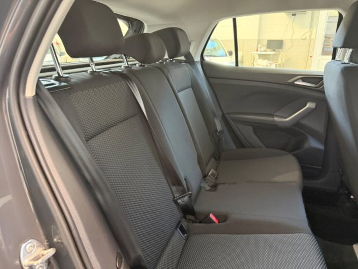 Volkswagen T-Cross 1.0 TSI Urban BMT (13)