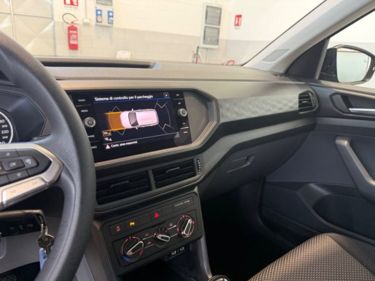 Volkswagen T-Cross 1.0 TSI Urban BMT (18)