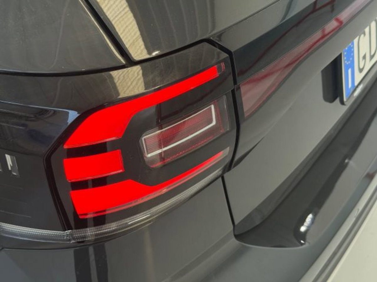 Volkswagen T-Cross 1.0 TSI Urban BMT (9)