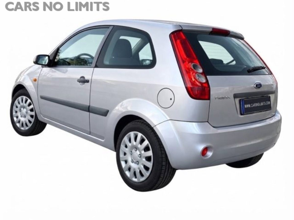 Ford Fiesta 1.4 TDCi 5p. Ghia (6)