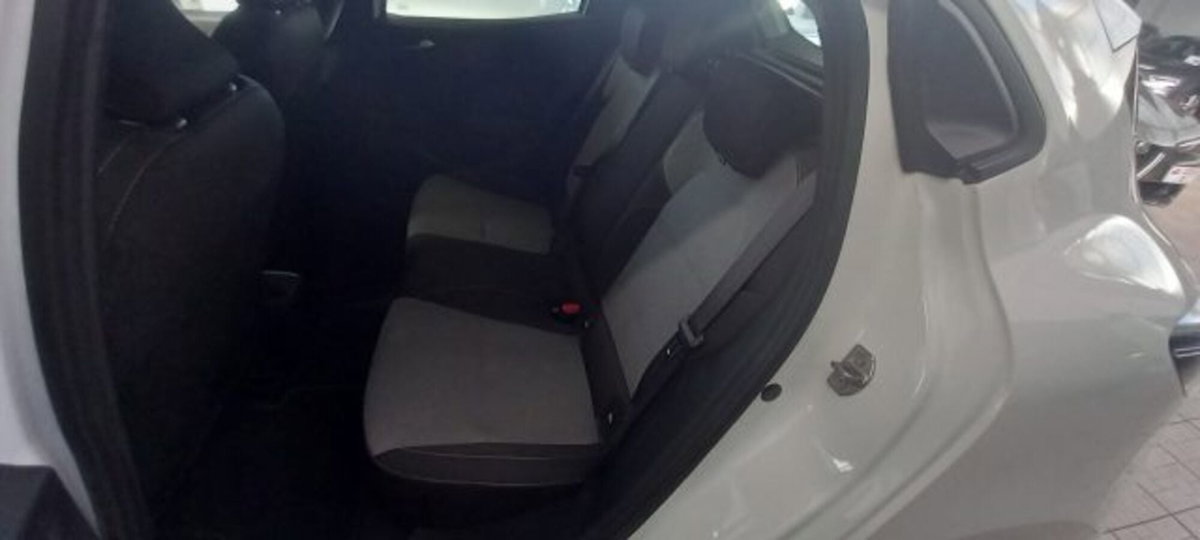 Renault Clio 1.0 tce Evolution Gpl 100cv (9)