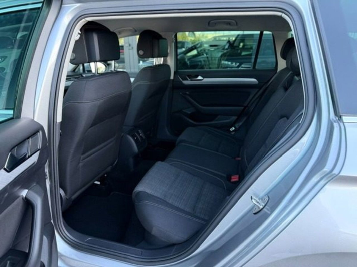 Volkswagen Passat Variant 2.0 TDI SCR 122 CV EVO DSG Business (14)