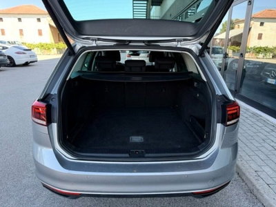 Volkswagen Passat Variant 2.0 TDI SCR 122 CV EVO DSG Business (20)