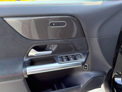 Mercedes-Benz GLA SUV 200 d Automatic Premium (11)
