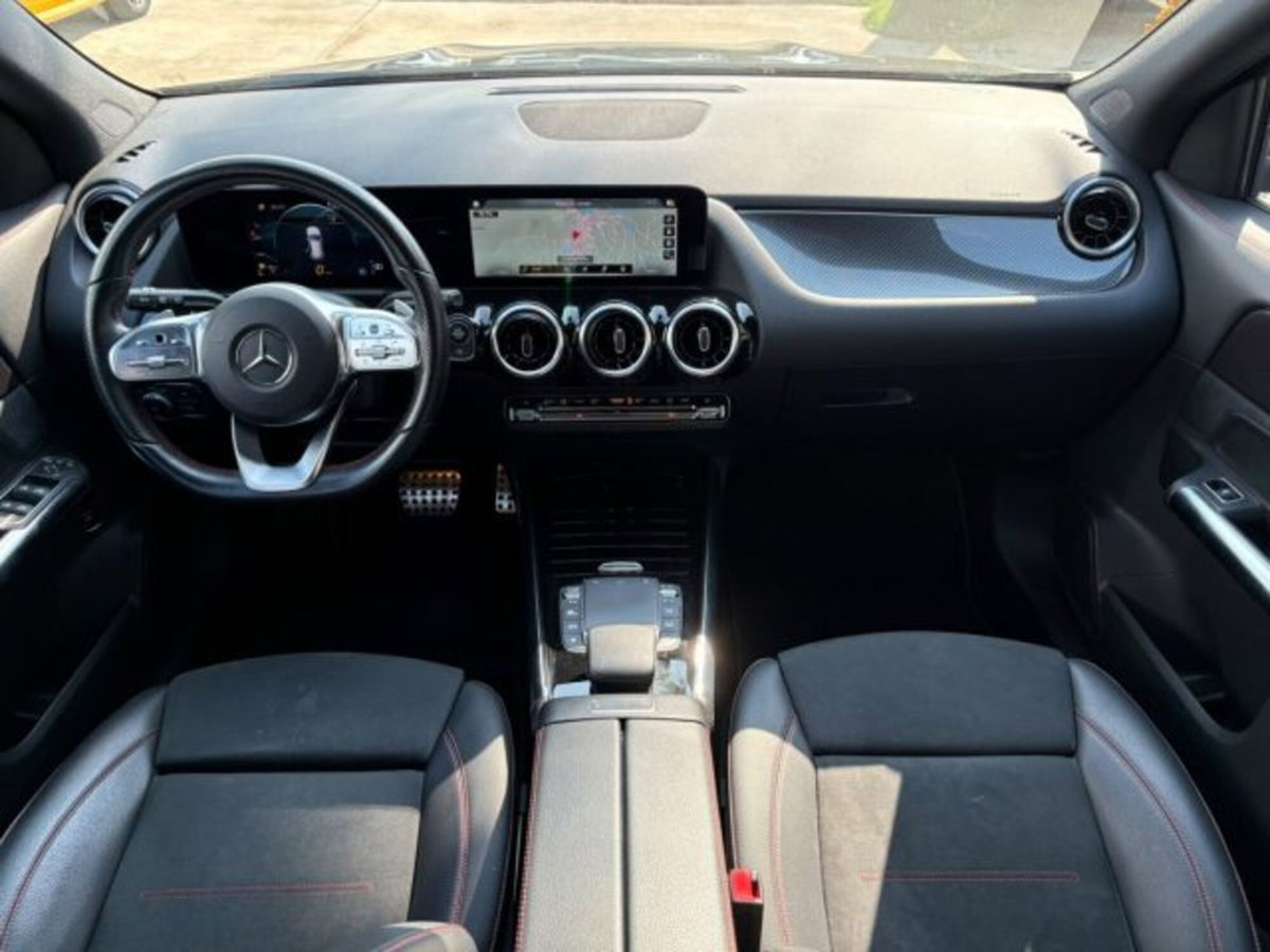 Mercedes-Benz GLA SUV 200 d Automatic Premium (8)