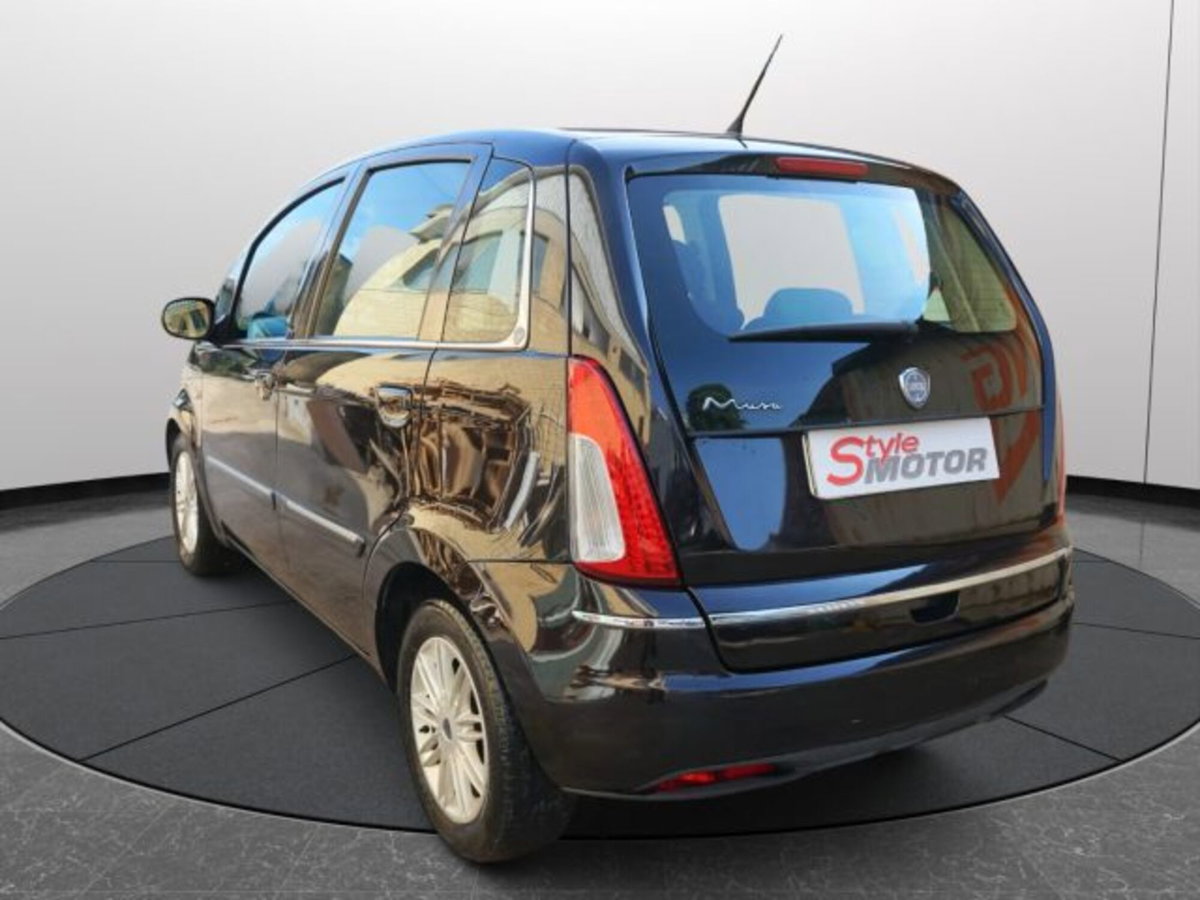 Lancia Musa 1.3 Mjt 16V 95 CV S&S DPF EGO (17)