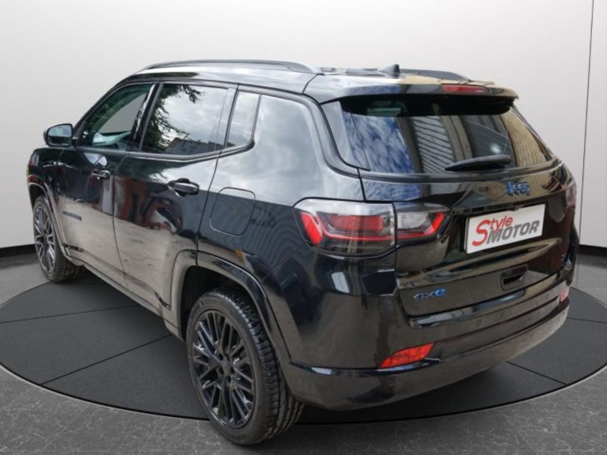 Jeep Compass 1.3 T4 240CV PHEV AT6 4xe S (17)