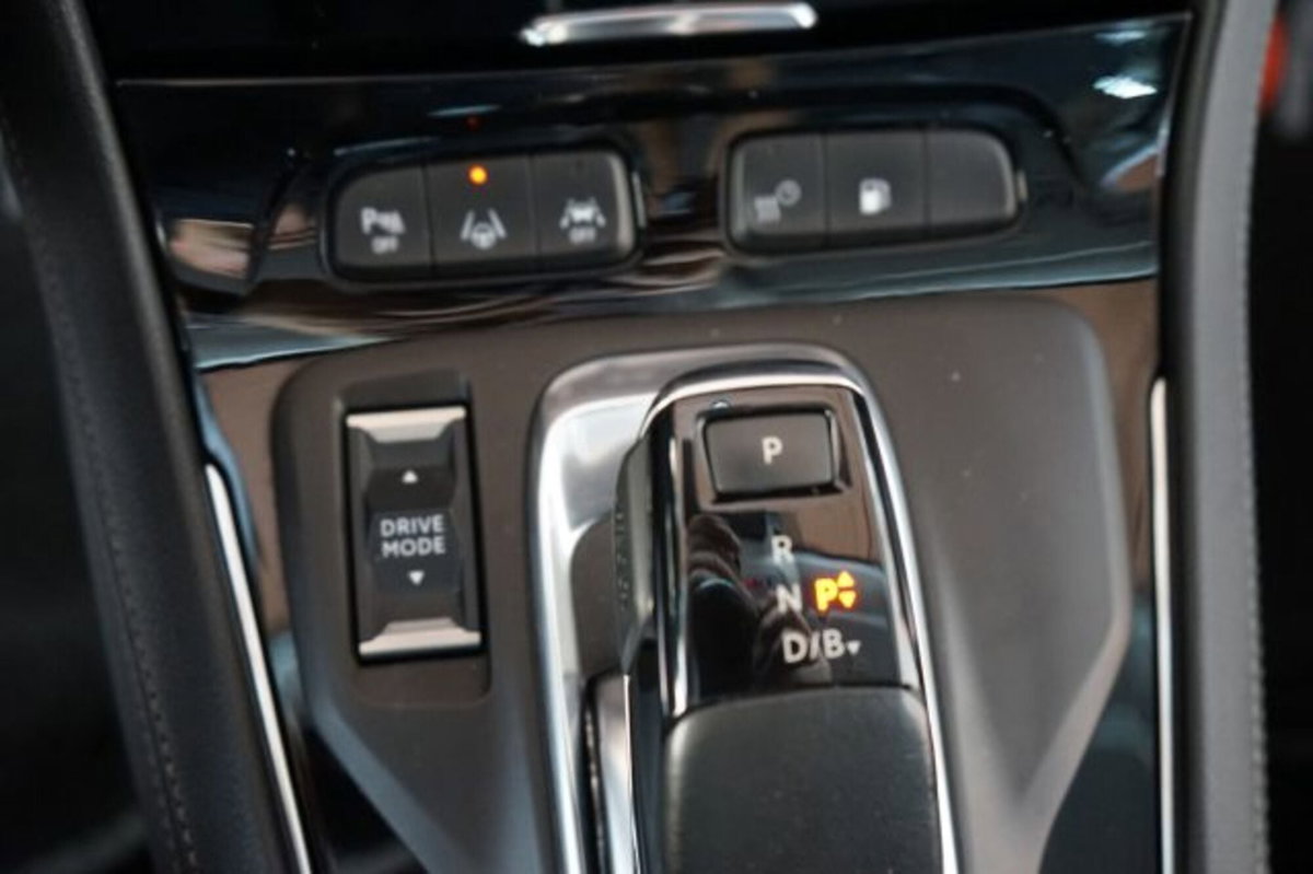 Opel Grandland 1.6 PHEV aut. AWD Ultimate (10)