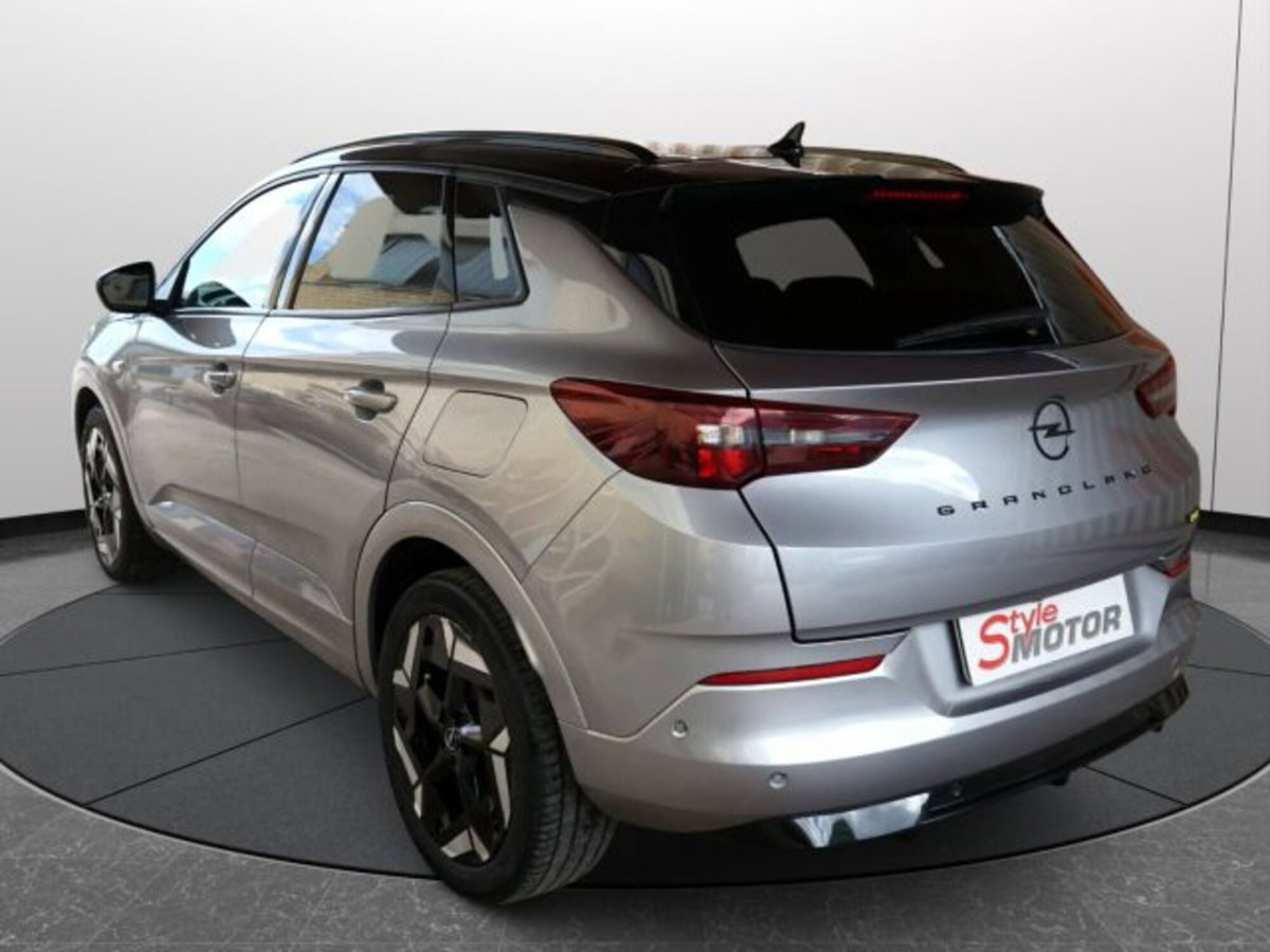 Opel Grandland 1.6 PHEV aut. AWD Ultimate (17)