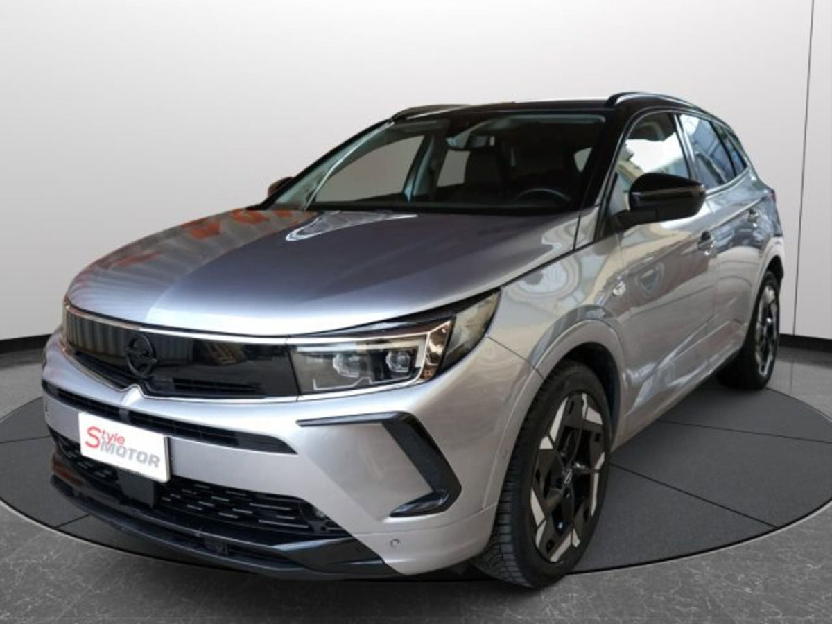 Opel Grandland 1.6 PHEV aut. AWD Ultimate (2)