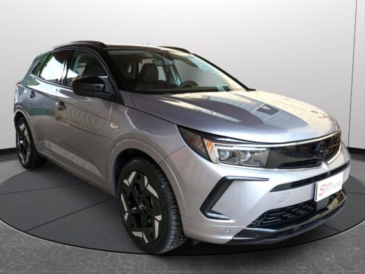 Opel Grandland 1.6 PHEV aut. AWD Ultimate (3)