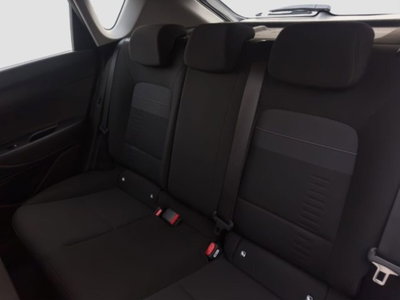 Hyundai Bayon 1.0 t-gdi Business 90cv dct (15)