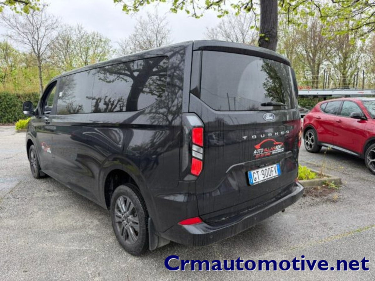Ford Tourneo Custom 320 2.0 EcoBlue 150CV PC Titanium (2)