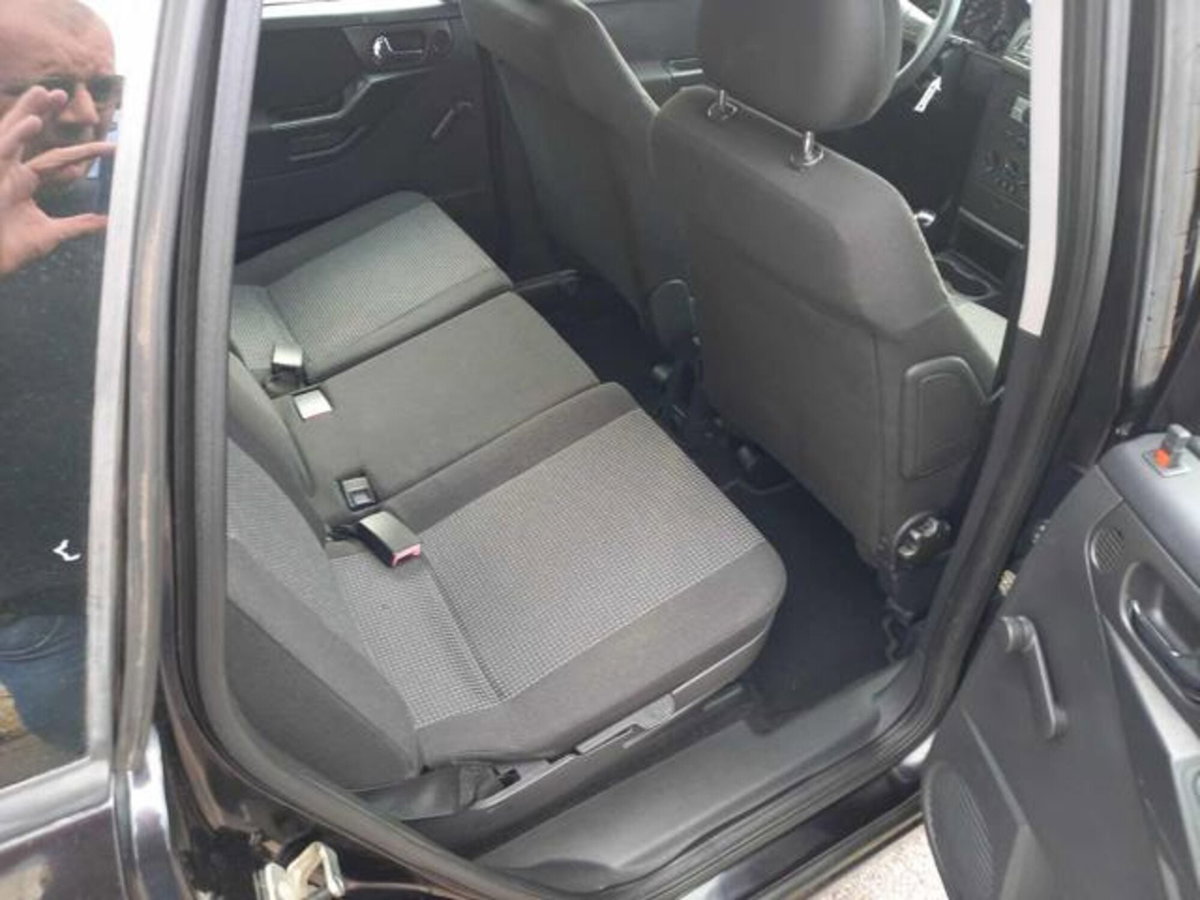 Opel Meriva 1.4 16V Club (13)
