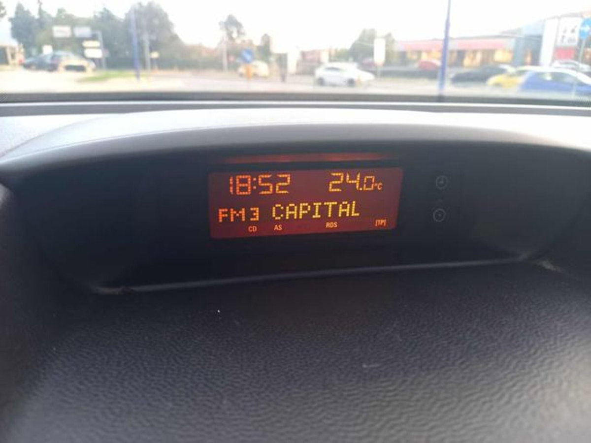 Opel Meriva 1.4 16V Club (9)