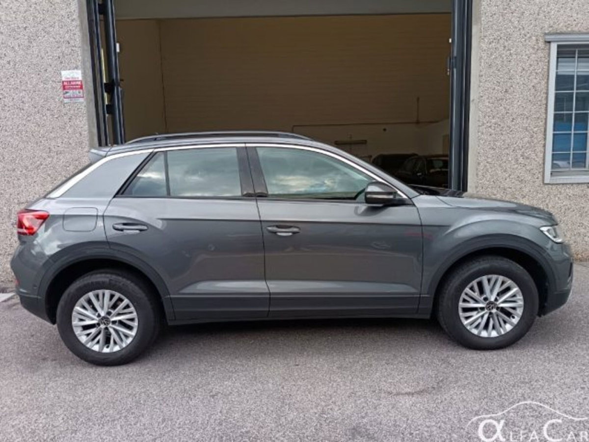 Volkswagen T-Roc 1.5 tsi Life dsg (18)