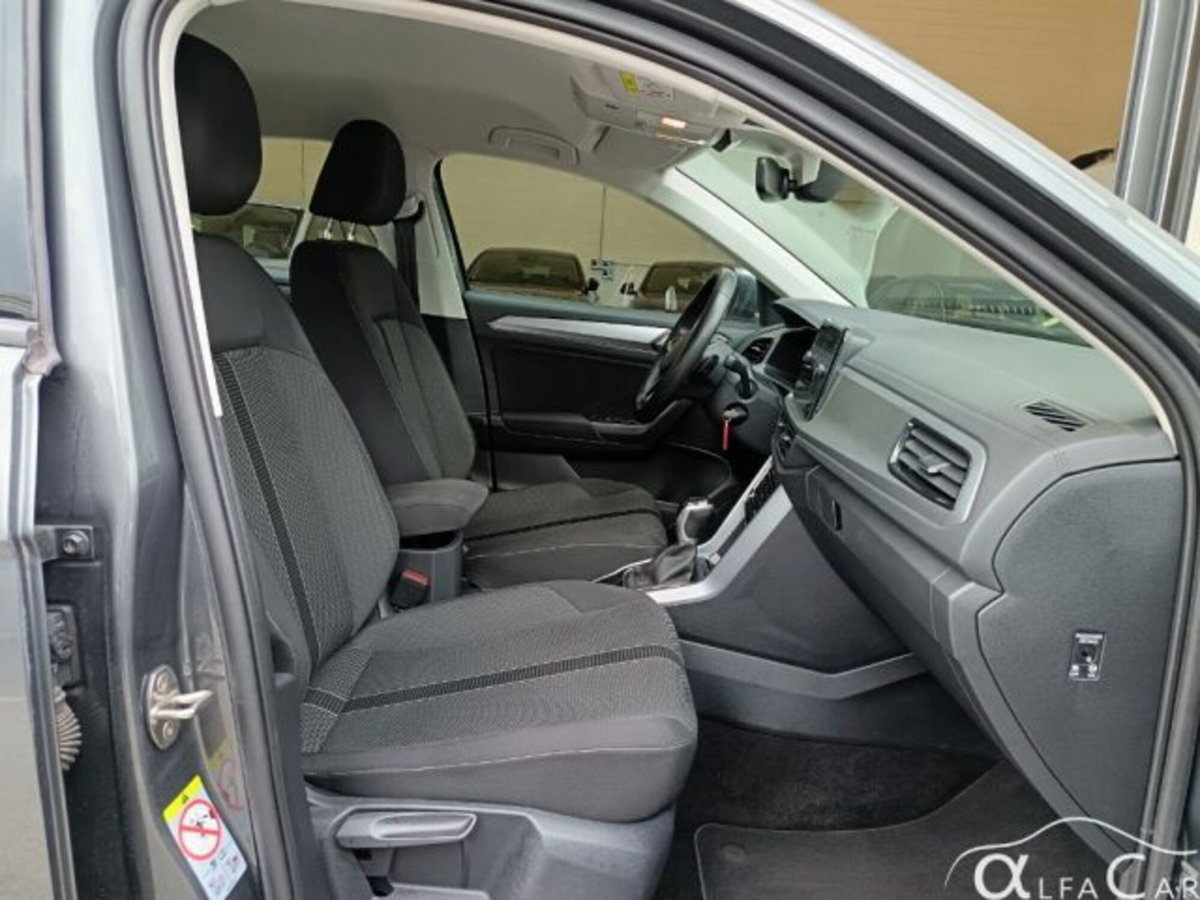 Volkswagen T-Roc 1.5 tsi Life dsg (5)