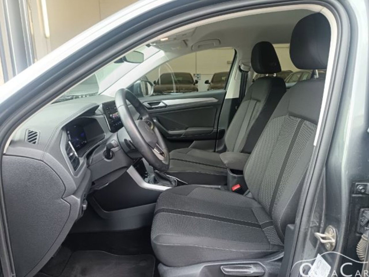 Volkswagen T-Roc 1.5 tsi Life dsg (9)