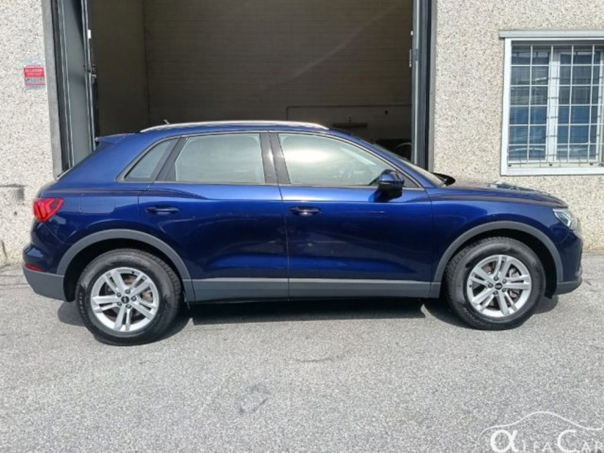Audi Q3 45 TFSI e S tronic Business (18)