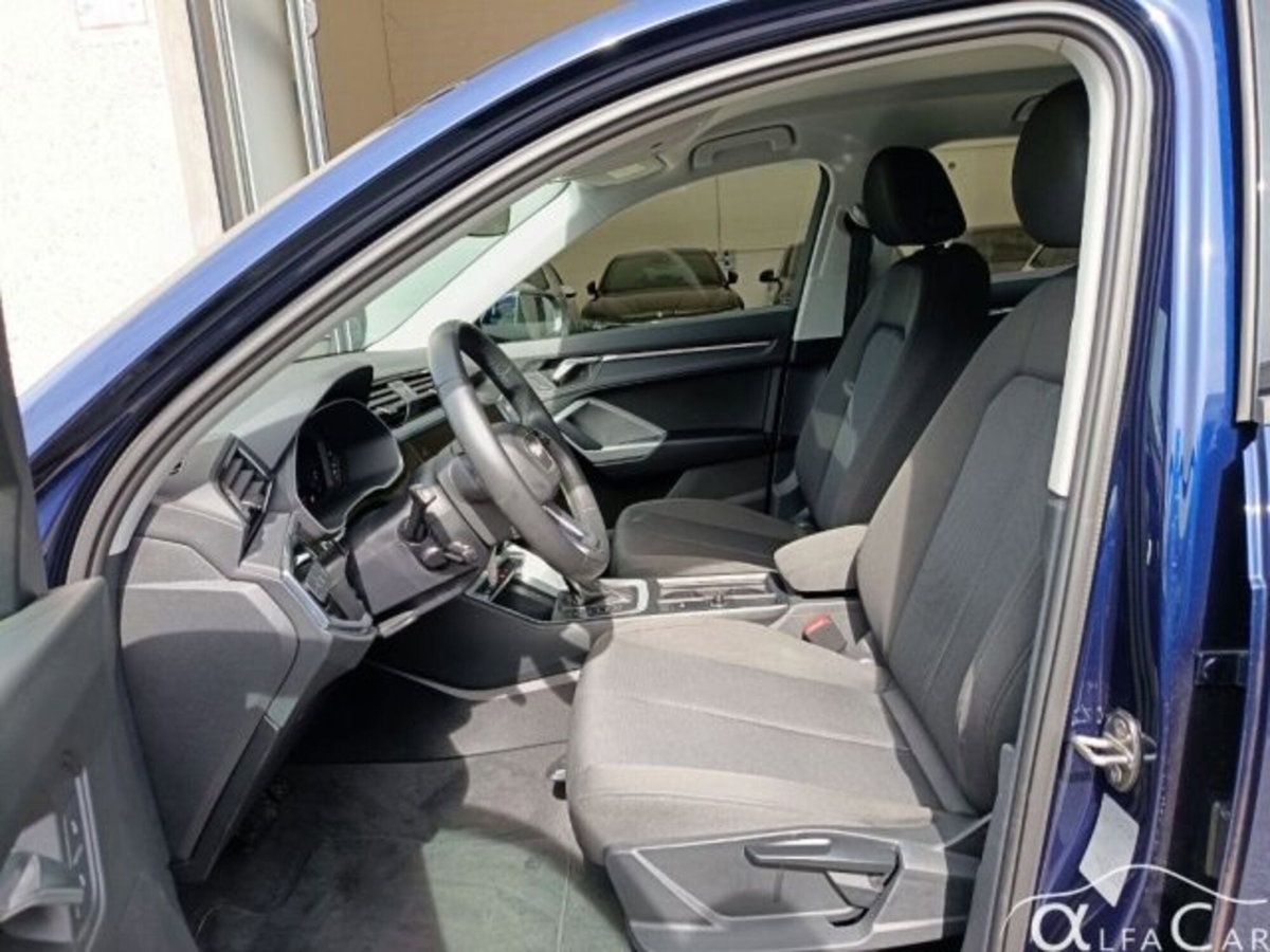 Audi Q3 45 TFSI e S tronic Business (9)