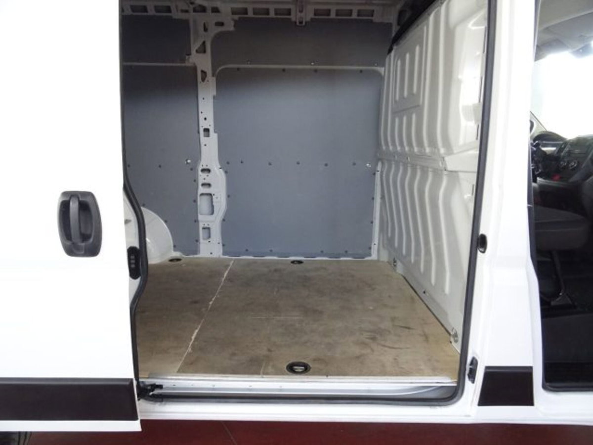 Peugeot Boxer Furgone 335 2.2 BlueHDi 140 S&S PM-TM Furgone Premium (12)