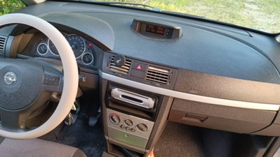 Opel Meriva 1.7 CDTI 101CV Cosmo (12)