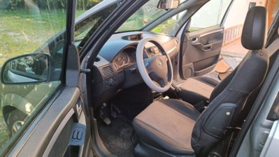Opel Meriva 1.7 CDTI 101CV Cosmo (9)