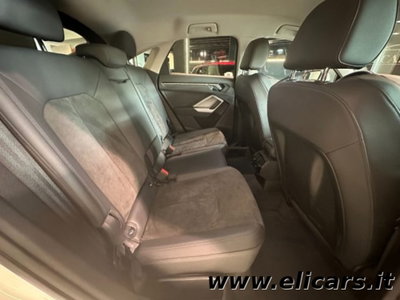 Audi Q3 40 TDI quattro S tronic Business (16)