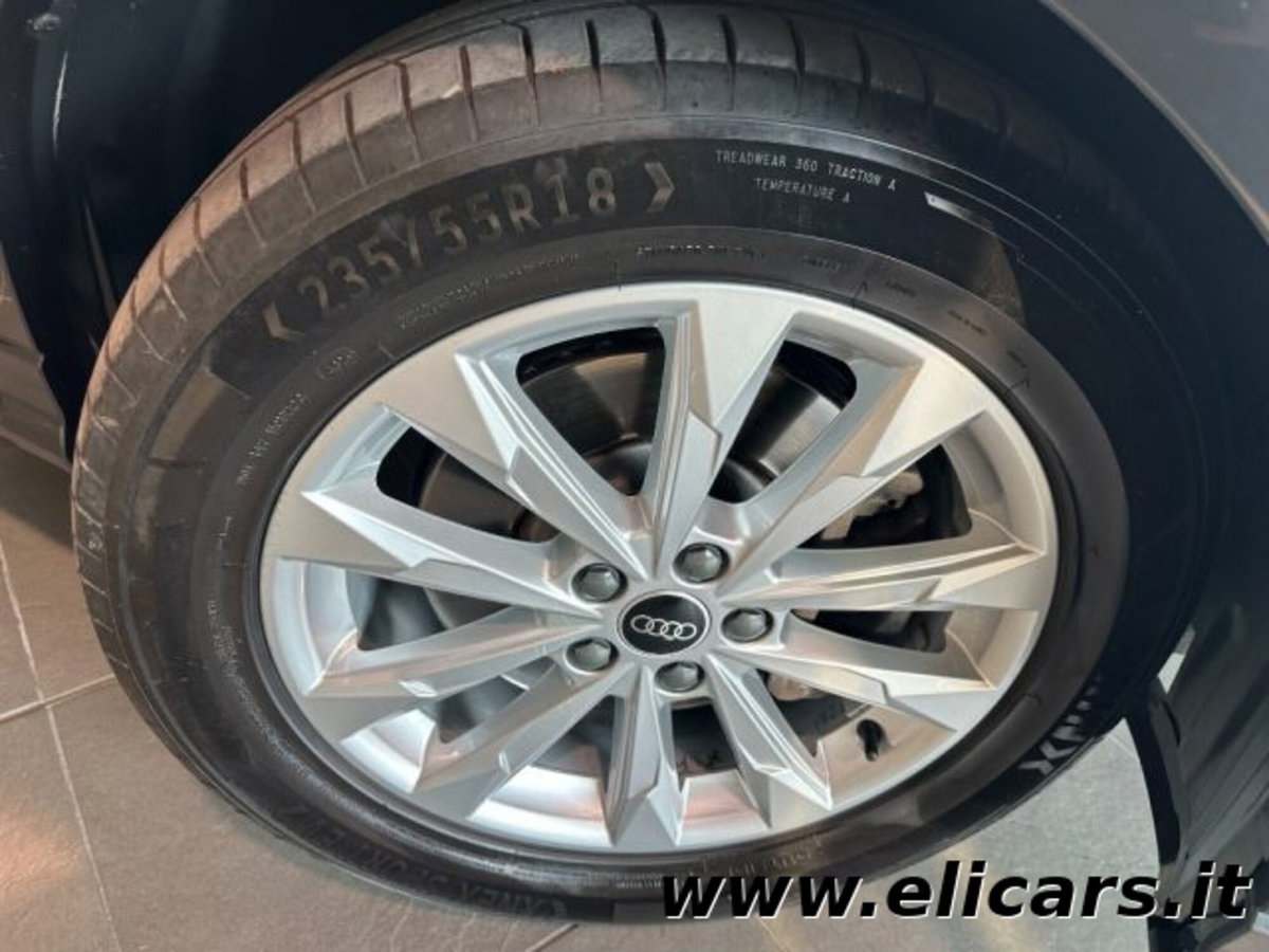 Audi Q3 40 TDI quattro S tronic Business (20)