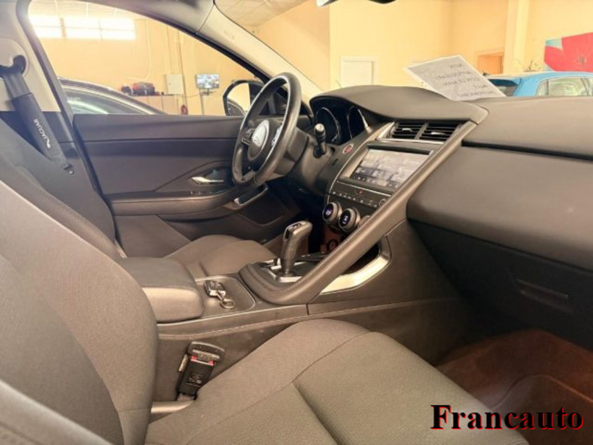 Jaguar E-Pace 2.0D 150 CV AWD aut. HSE (6)