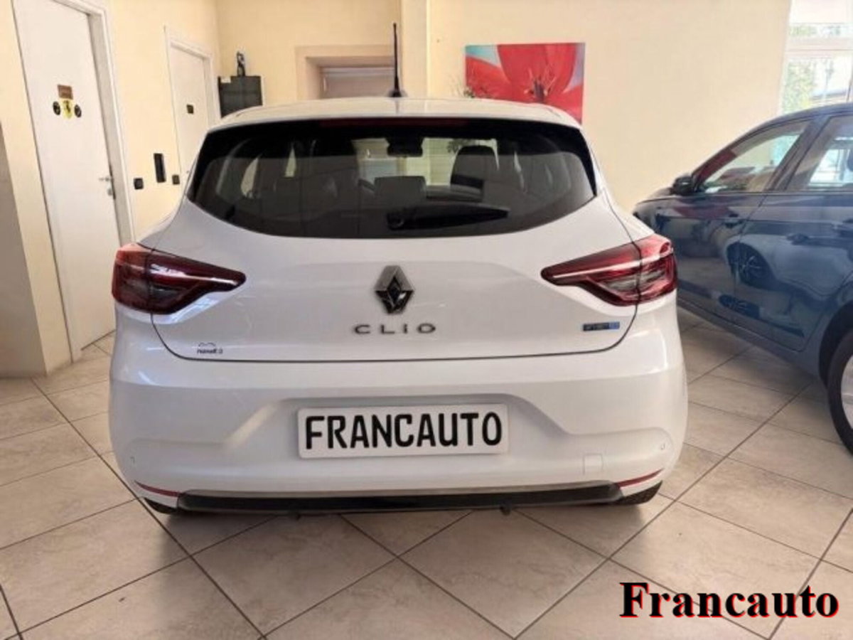 Renault Clio Full Hybrid E-Tech 145 CV 5 porte Engineered (2)