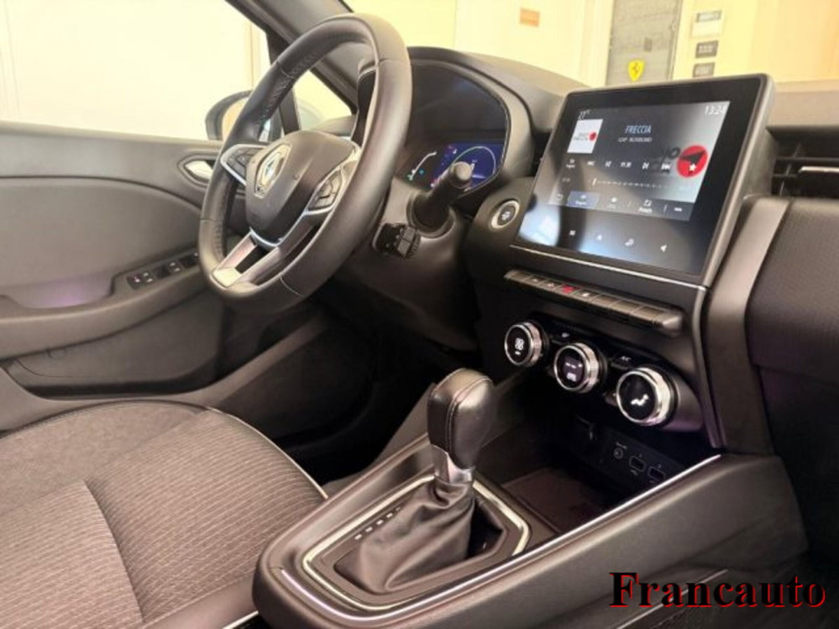 Renault Clio Full Hybrid E-Tech 145 CV 5 porte Engineered (6)