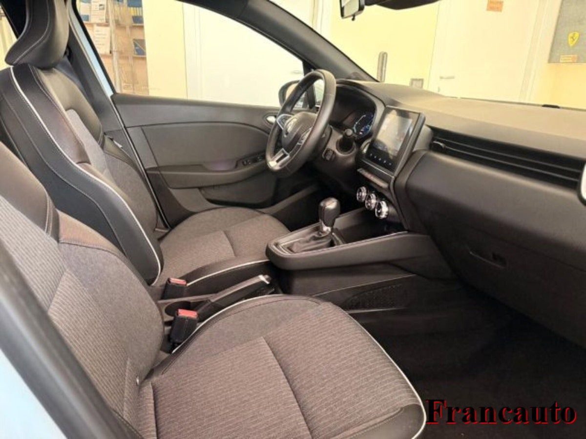 Renault Clio Full Hybrid E-Tech 145 CV 5 porte Engineered (7)