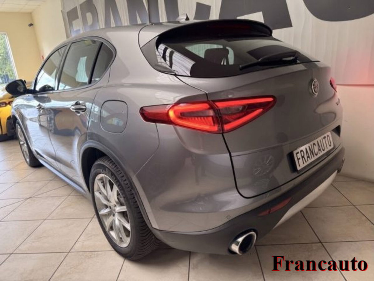 Alfa Romeo Stelvio Stelvio 2.2 Turbodiesel 190 CV AT8 RWD Executive (2)