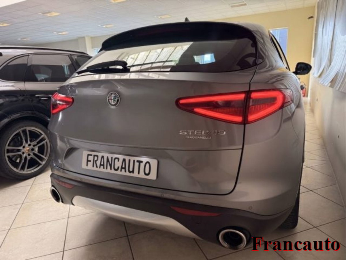 Alfa Romeo Stelvio Stelvio 2.2 Turbodiesel 190 CV AT8 RWD Executive (4)