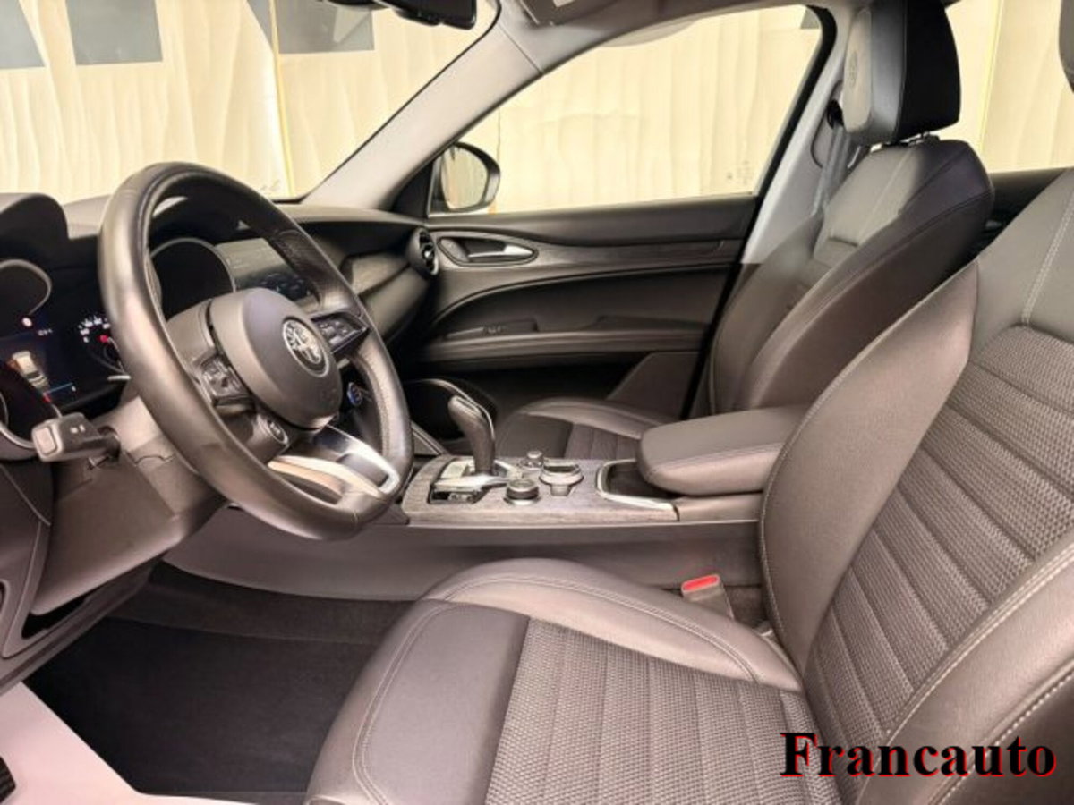 Alfa Romeo Stelvio Stelvio 2.2 Turbodiesel 190 CV AT8 RWD Executive (8)