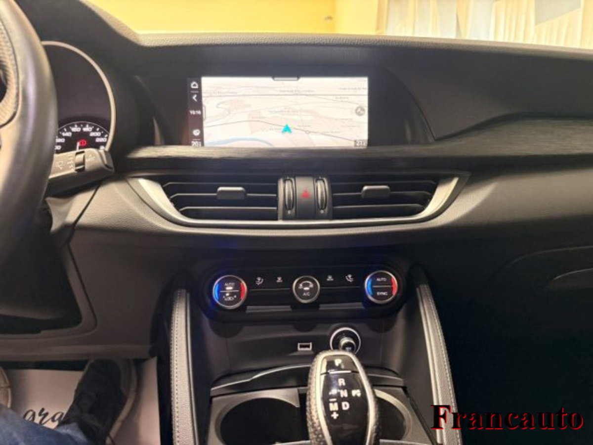 Alfa Romeo Stelvio Stelvio 2.2 Turbodiesel 190 CV AT8 RWD Executive (9)