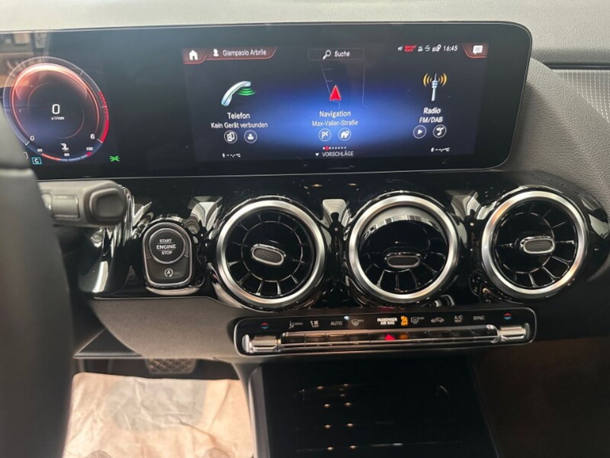 Mercedes-Benz GLA SUV 200 d Automatic 4Matic Sport Plus (9)