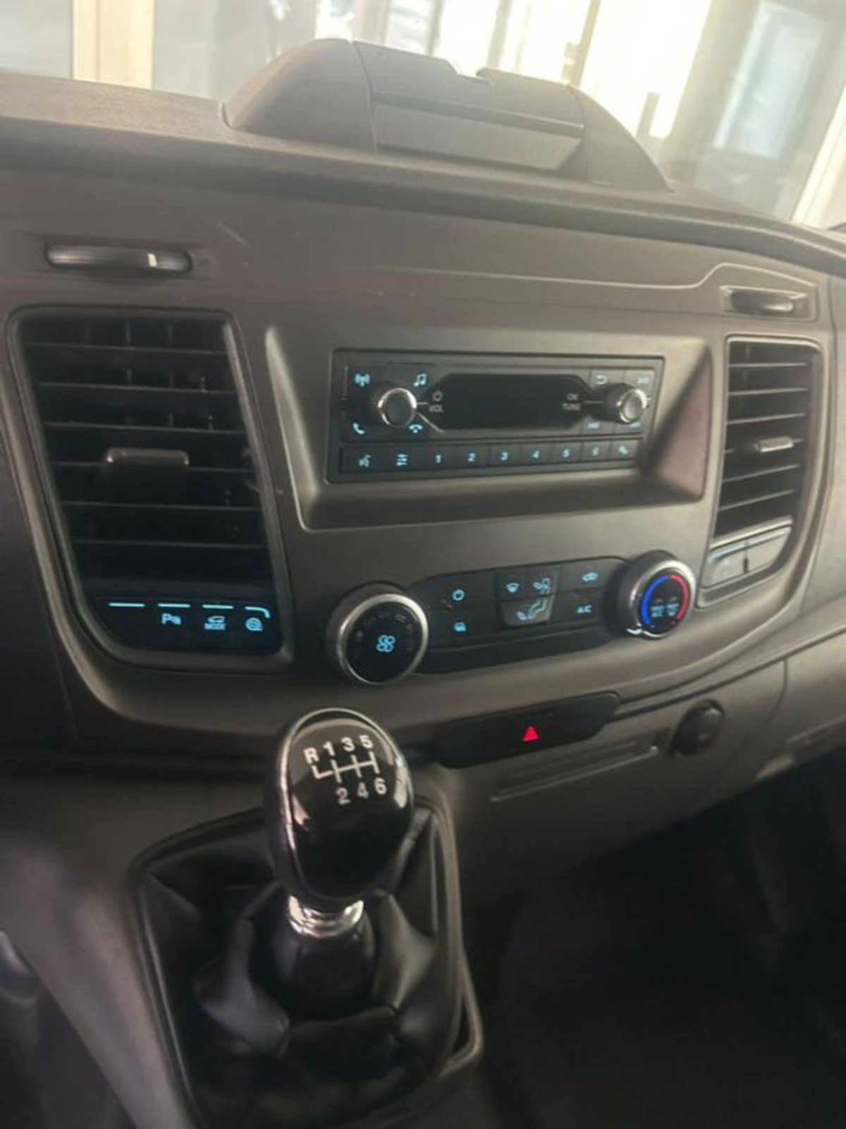 Ford Transit Custom Furgone 280 2.0 EcoBlue Hybrid 170 PC Furgone Trend (6)